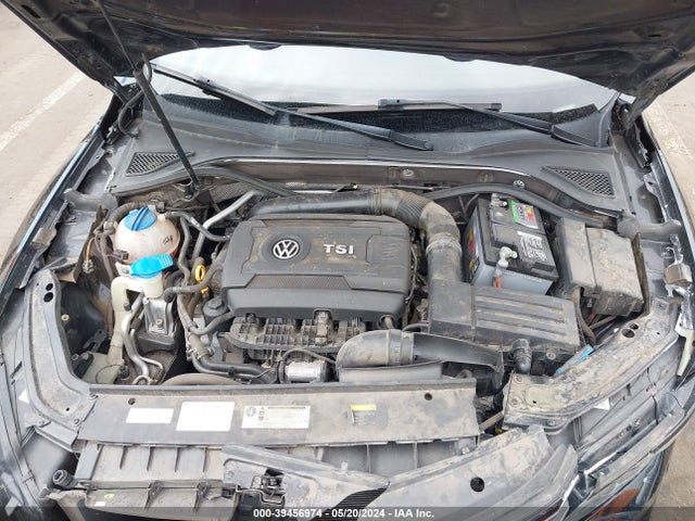 1VWAT7A32GC057237 Volkswagen Passat 1.8t R-line