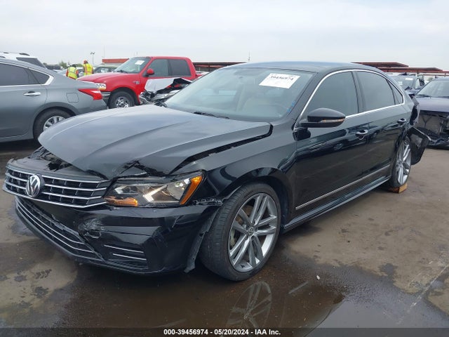 1VWAT7A32GC057237 Volkswagen Passat 1.8t R-line