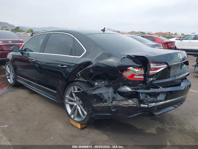 1VWAT7A32GC057237 Volkswagen Passat 1.8t R-line