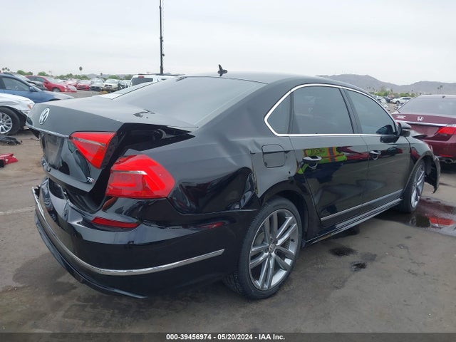 1VWAT7A32GC057237 Volkswagen Passat 1.8t R-line