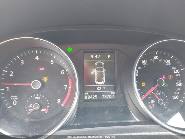 1VWAT7A32GC057237 Volkswagen Passat 1.8t R-line