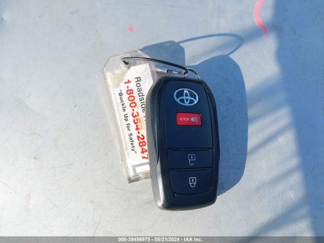 Toyota Corolla Cross Le 2022 7MUCAAAG1NV034499 Image 11