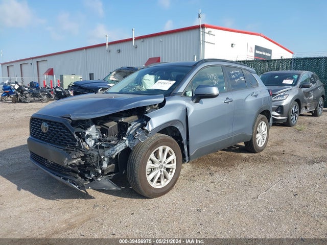 Toyota Corolla Cross Le 2022 7MUCAAAG1NV034499 Image 2
