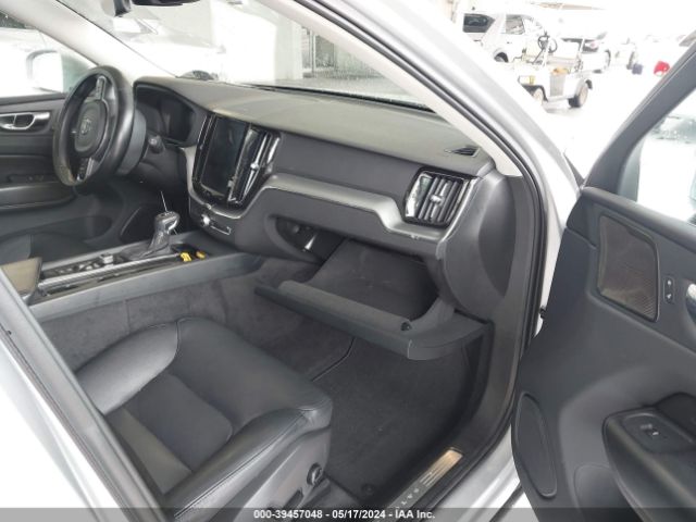 LYV102RK2KB316025 Volvo Xc60 T5 Momentum