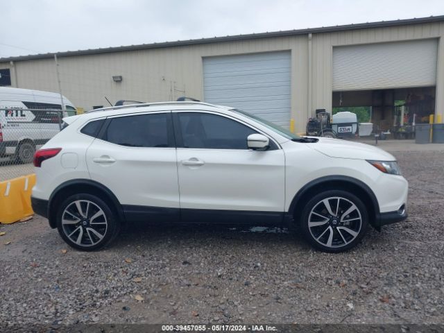 JN1BJ1CP2KW525715 Nissan Rogue Sport Sl