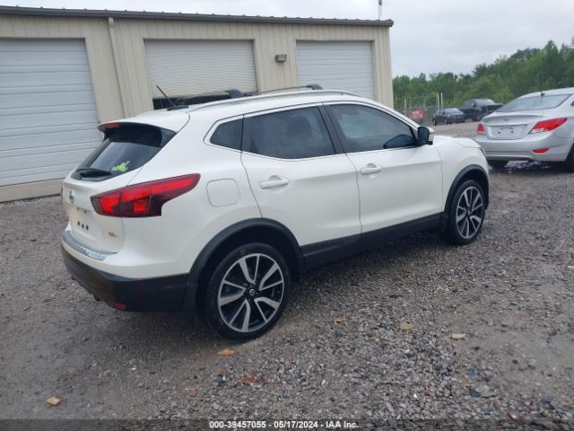 JN1BJ1CP2KW525715 Nissan Rogue Sport Sl