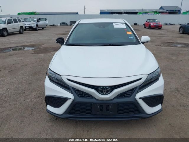 4T1G11AKXNU019667 Toyota CAMRY SE