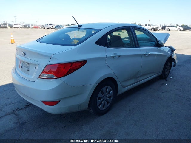Hyundai ACCENT SE 2017 KMHCT4AE7HU274267 Image 4