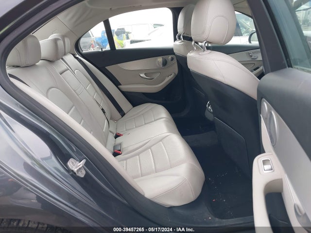 55SWF4KB7FU010497 Mercedes-Benz C 300 4matic/luxury 4matic/sport 4matic