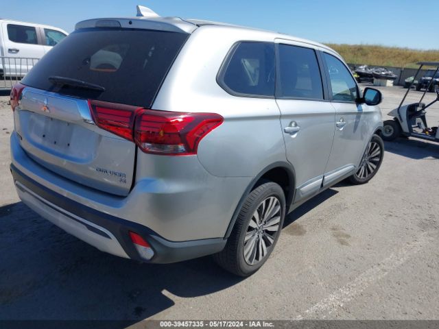 JA4AD3A33KZ046501 Mitsubishi Outlander Se