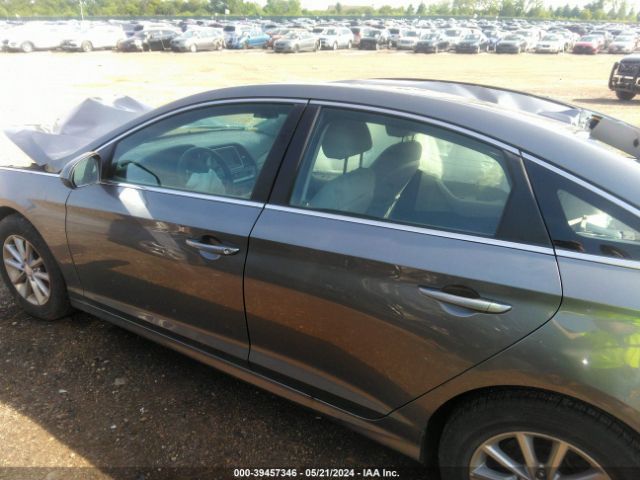 5NPE24AF2KH789767 Hyundai SONATA SE