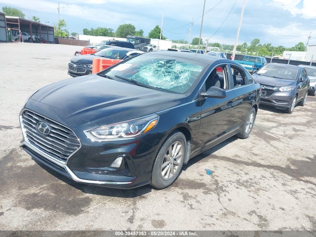 Hyundai SONATA SE 2018 5NPE24AF5JH710252 Image 2