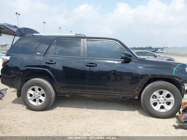 Toyota 4RUNNER SR5 2023 JTEEU5JR5P5289227 Image 14