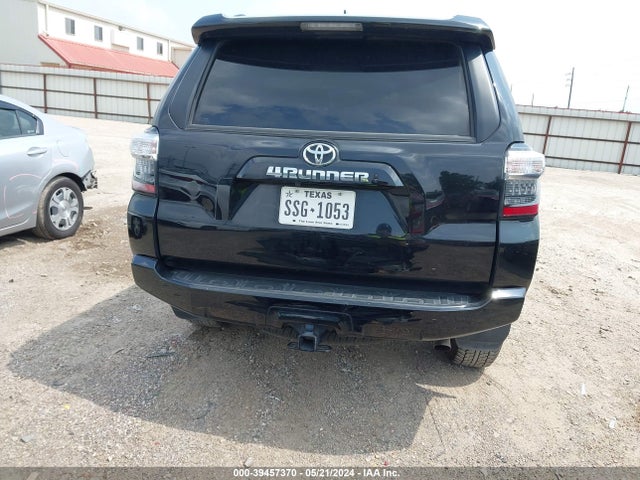 Toyota 4RUNNER SR5 2023 JTEEU5JR5P5289227 Image 17