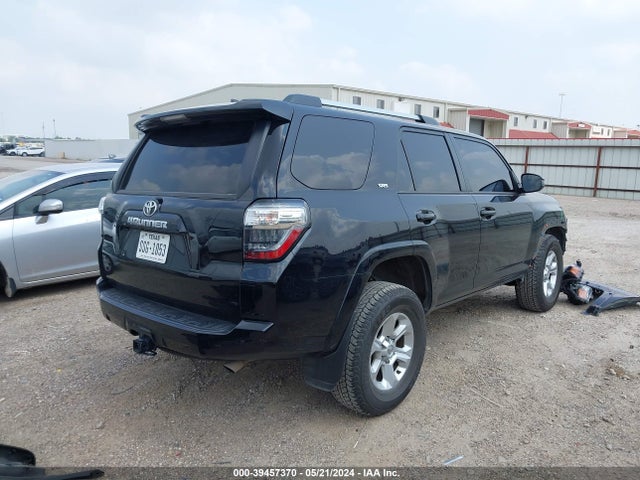 Toyota 4RUNNER SR5 2023 JTEEU5JR5P5289227 Image 4