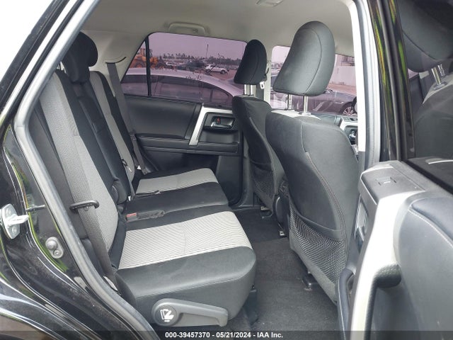 Toyota 4RUNNER SR5 2023 JTEEU5JR5P5289227 Image 8