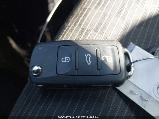 WVGBV7AX7HK053935 Volkswagen Tiguan