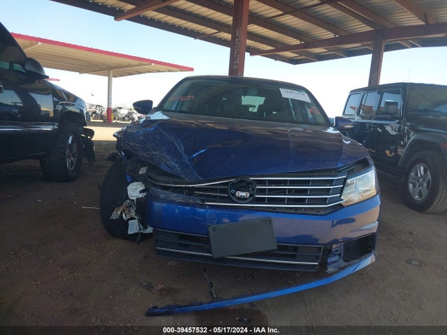 1VWBT7A38HC075263 Volkswagen Passat 1.8t Se