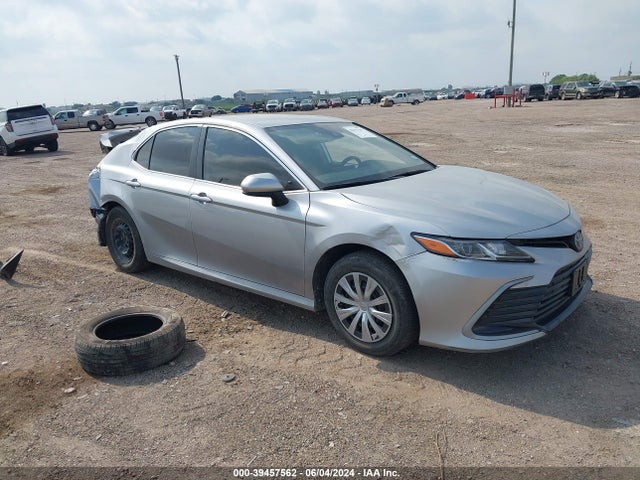 Toyota Camry Le Hybrid 2022 4T1C31AK0NU585331 main image