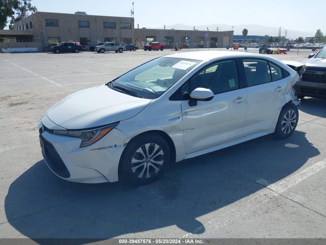 Toyota Corolla Hybrid Le 2021 JTDEAMDE5MJ009924 Image 2