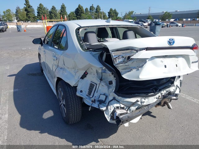 Toyota Corolla Hybrid Le 2021 JTDEAMDE5MJ009924 Image 6