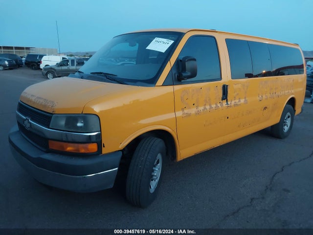 Chevrolet Express 3500 Work Van 2014 1GCZGUCA8E1205145 Image 2