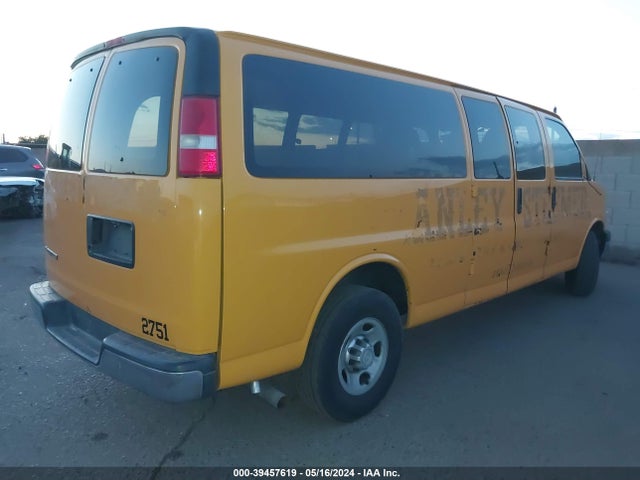 Chevrolet Express 3500 Work Van 2014 1GCZGUCA8E1205145 Image 4