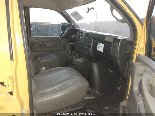 Chevrolet Express 3500 Work Van 2014 1GCZGUCA8E1205145 Image 5
