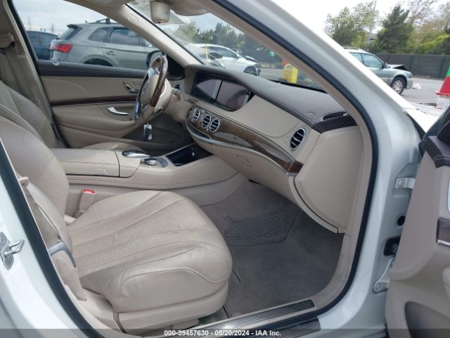 WDDUG8CB3FA147771 Mercedes-Benz S 550