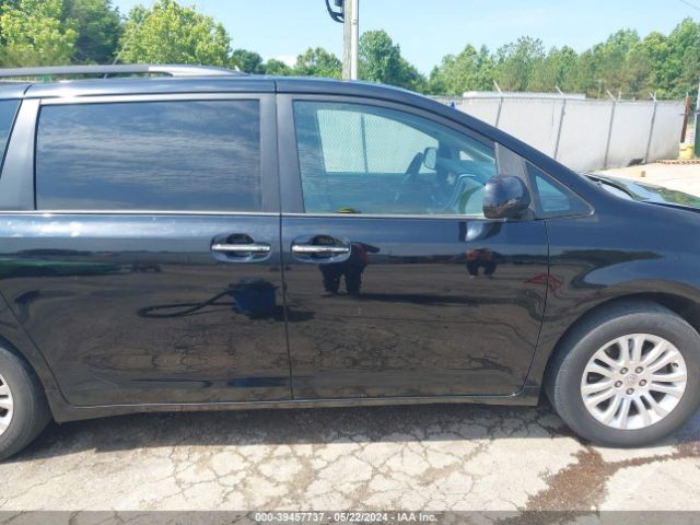 5TDYK3DC8FS580767 Toyota Sienna Xle 8 Passenger