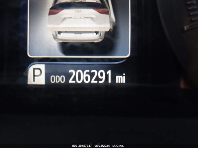 5TDYK3DC8FS580767 Toyota Sienna Xle 8 Passenger
