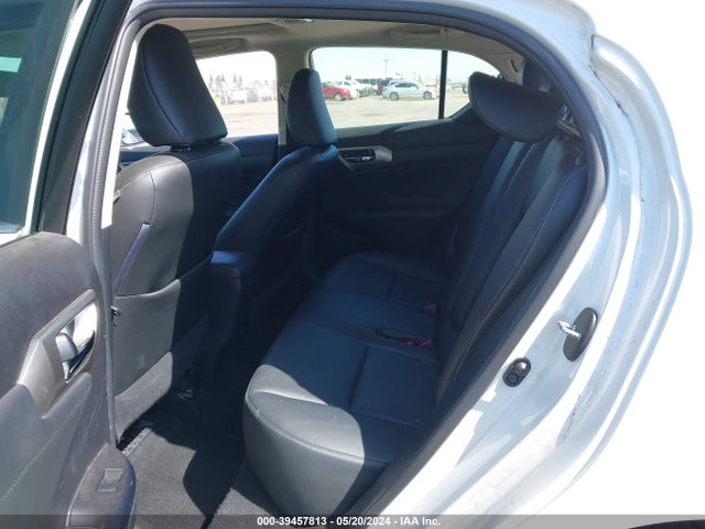 JTHKD5BH5H2279960 Lexus CT 200H