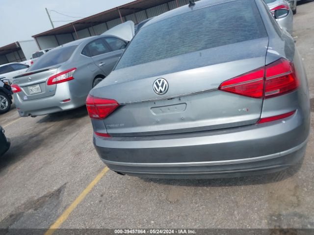 1VWBT7A33GC026857 Volkswagen Passat 1.8t Se