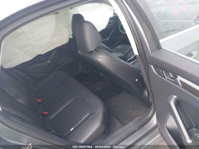 1VWBT7A33GC026857 Volkswagen Passat 1.8t Se