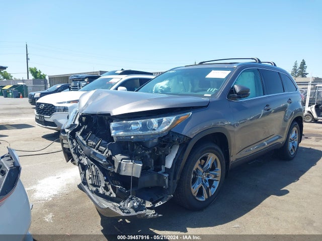 Toyota Highlander Limited Platinum 2018 5TDDZRFHXJS490552 Image 2