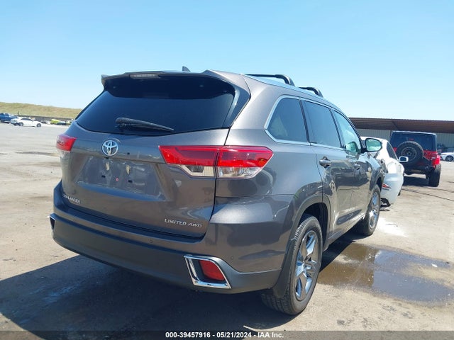 Toyota Highlander Limited Platinum 2018 5TDDZRFHXJS490552 Image 4