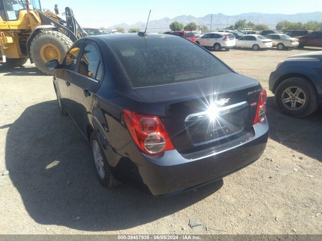 Chevrolet Sonic Lt Auto 2015 1G1JC5SB8F4116256 Image 3