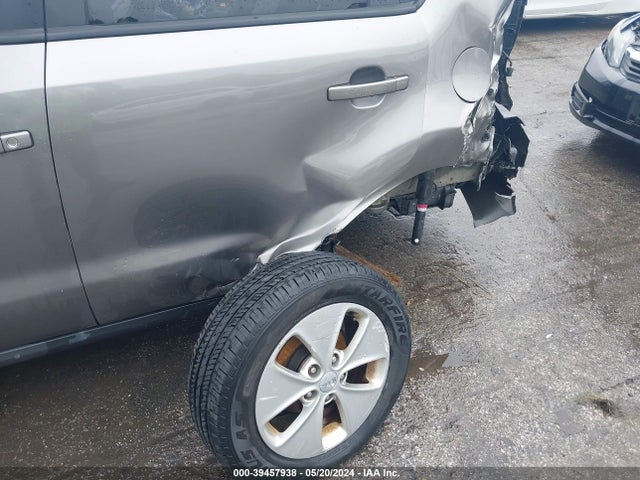 KIA Soul 2016 KNDJN2A22G7283486 Image 6