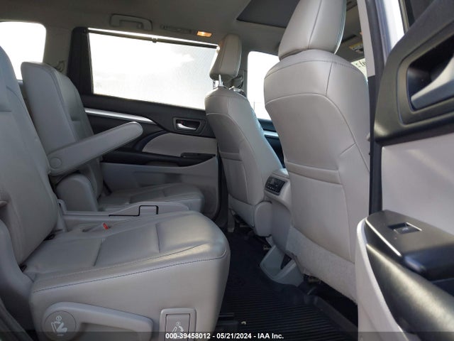 Toyota Highlander Xle 2017 5TDJZRFH3HS513473 Image 8