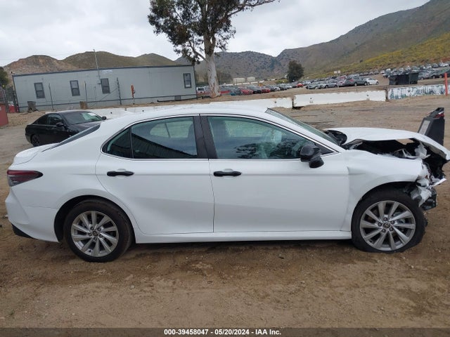 Toyota CAMRY LE 2022 4T1C11AKXNU628630 Image 14