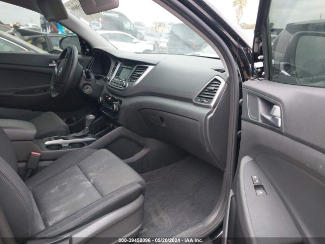 KM8J3CA4XGU164000 Hyundai TUCSON SE