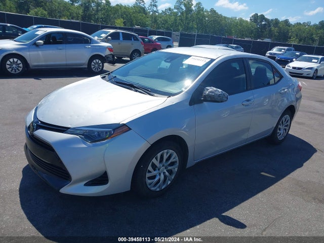 Toyota COROLLA LE 2018 2T1BURHE5JC979605 Image 2