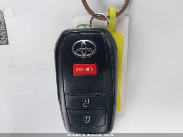 Toyota Corolla Cross Xle 2022 7MUEAAAG1NV011054 Image 11