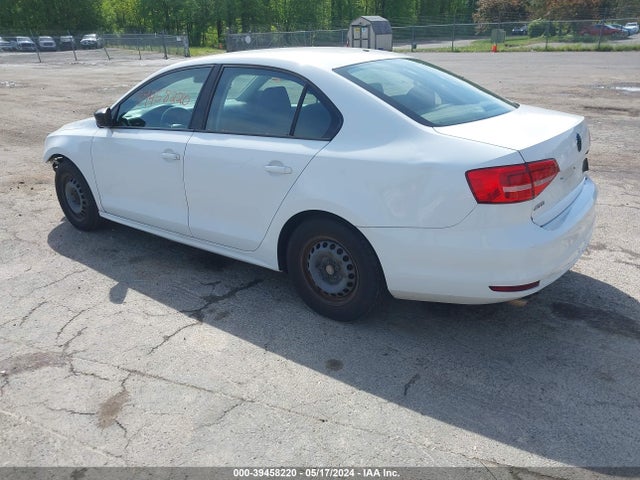 3VW2K7AJ9FM300495 Volkswagen Jetta 2.0l S