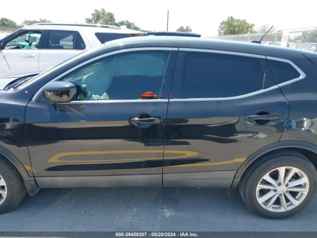JN1BJ1CP7JW185928 Nissan Rogue Sport S