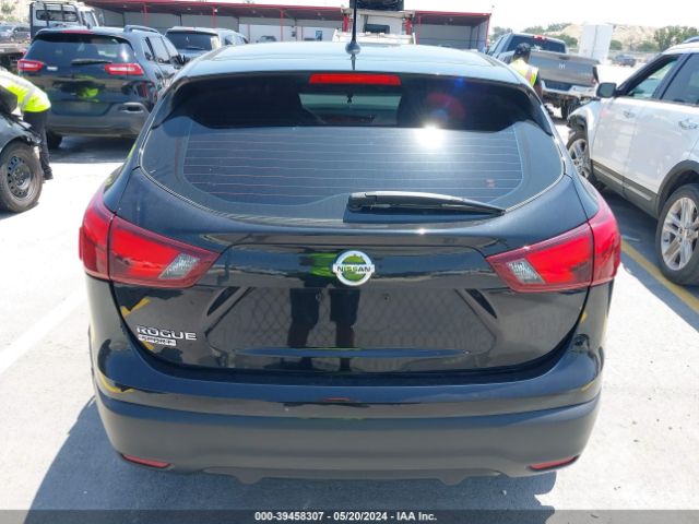 JN1BJ1CP7JW185928 Nissan Rogue Sport S