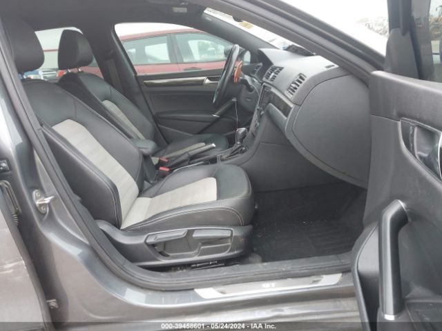 1VWBM7A33JC041346 Volkswagen Passat 3.6l V6 Gt