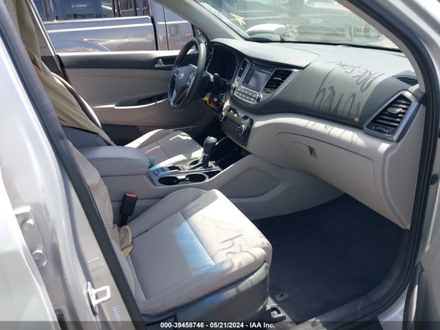 Hyundai TUCSON SE 2017 KM8J33A45HU274373 Image 5