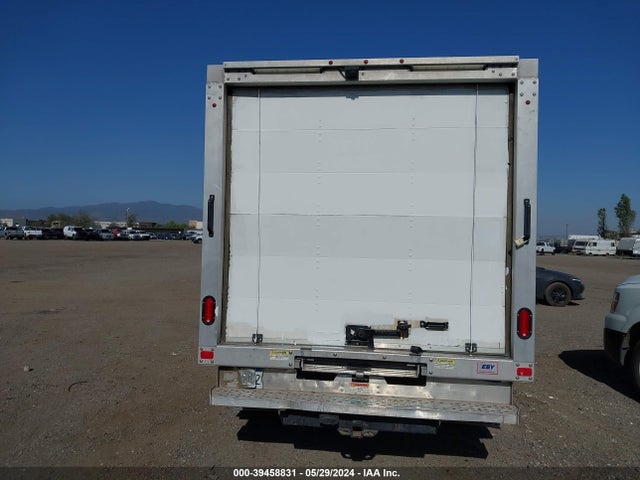 Ford Transit-350 Cab 2018 1FDBF8ZM9JKB07142 Image 16