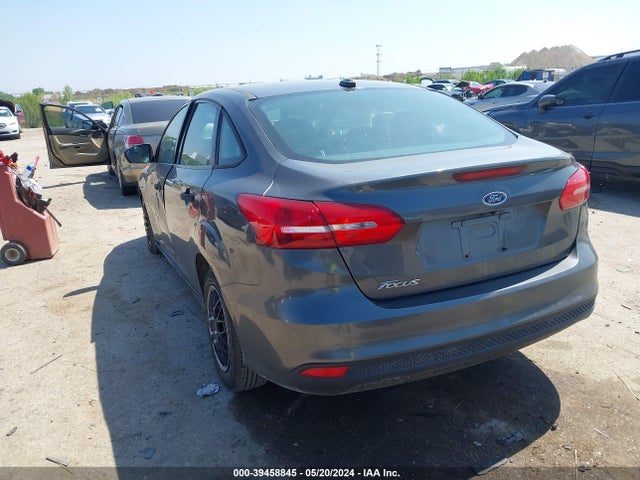 Ford FOCUS S 2018 1FADP3E23JL249200 Image 3